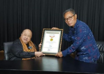 Museum Rekor Dunia Indonesia Beri Penghargaan di HUT Ke-7 SMSI