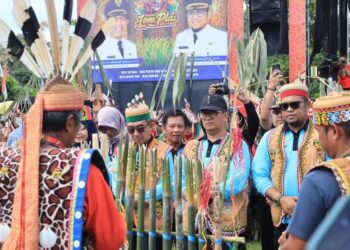 Akmal Malik Apresiasi Pesta Adat dan Budaya Wehea Lom Plai