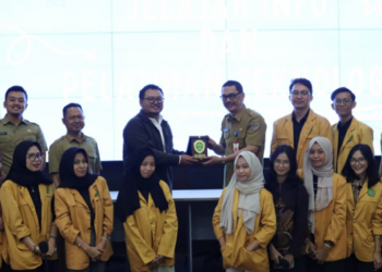 BEM Hukum Unmul Kunjungi Diskominfo Kaltim Jelajah Info dan Pelatihan Teknologi