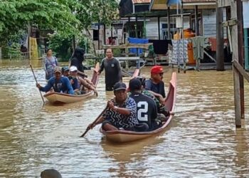 Bupati Kukar Tinjau Desa Terdampak Banjir di Loa Kulu