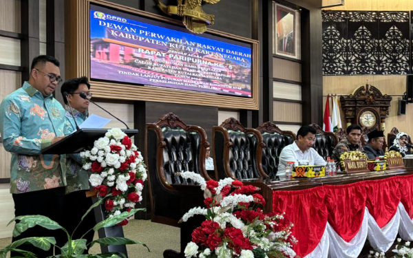 Pasangan Aulia-Rendi Ditetapkan Sebagai Bupati dan Wakil Bupati Kukar