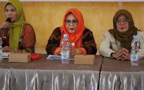 Ketua Yayasan Jantung Indonesia Kukar Beri Bantuan YJI Muara Badak