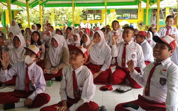 Putusan MK: Negara Wajib Biayai Pendidikan Dasar di Sekolah/Madrasah Swasta