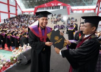 Bupati Beri Motivasi pada Wisuda Universitas Kutai Kartanegara