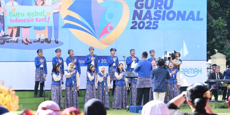 Mendikdasmen Imbau Publik Hentikan Kebiasaan Menghakimi Guru Berdasarkan Angka