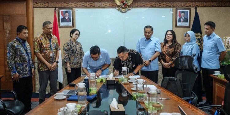 Perkuat Ekonomi Desa, Kemenpar dan Kemenkop Dorong Pembentukan Koperasi Merah Putih di Desa Wisata