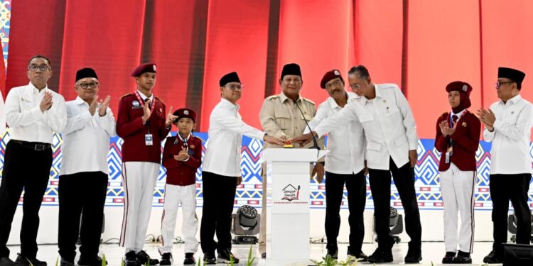 Resmikan 166 Sekolah Rakyat di Seluruh Indonesia, Prabowo Beri Pesan Kejujuran