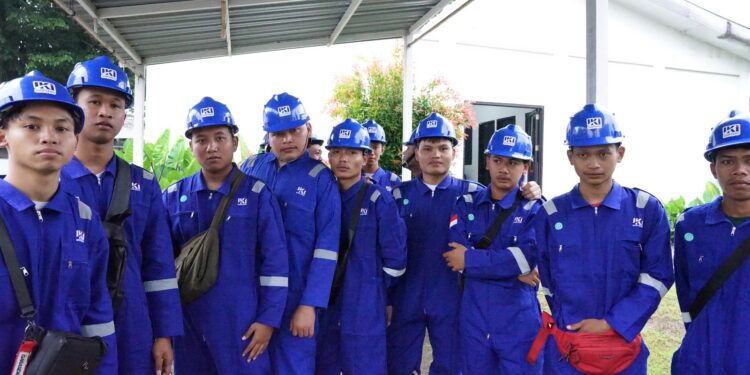 Kemendikdasmen Kirim Murid Magang ke PT IKI Makassar
