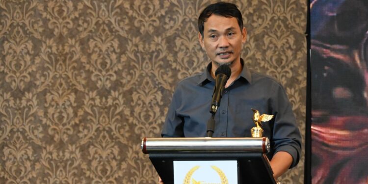 Gagas Gerakan 7 KAIH, Mendikdasmen Dianugerahi Tokoh Pencetak Karakter Unggul Pelajar