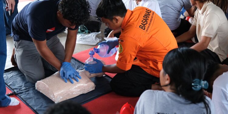 Kemenpar dan DAN Perkuat Standar Keselamatan Selam Dunia di Labuan Bajo