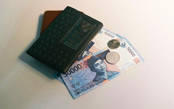 Ekonomi Global Tak Menentu? Ini 5 Langkah Membangun “Benteng” Dana Darurat Keluarga