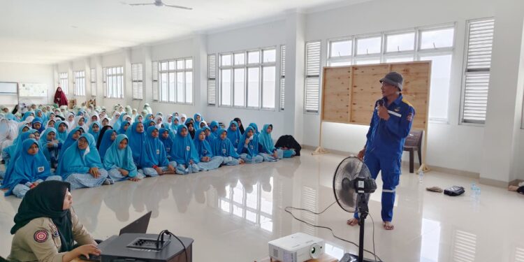 HUT ke-22 Tagana, Ratusan Santri di Samarinda Dibekali Literasi Mitigasi Bencana