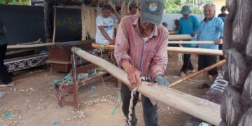 Mengenal Serebu Dayak dari Serutan Kayu Ampang