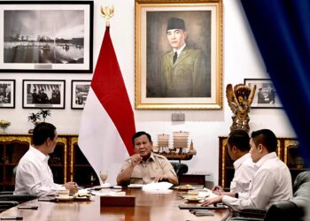 Menjemput Berkah di Tengah Ancaman “Godzilla”