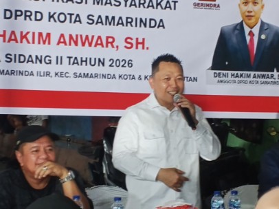 Deni Hakim Bangun Momen Hangat Warga Sungai Pinang Luar Untuk Sampaikan Aspirasi