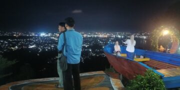 Tebing Lonceng, Wisata Bentang Alam di Puncak Bukit