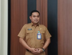 Camat Samarinda Seberang, Aditya Koesprayogi saat menghadiri 