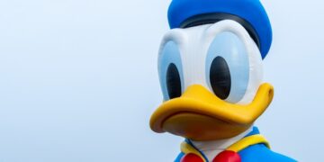Menertawakan Kesialan, Alasan Kita Perlu Menjadi ‘Donald Duck’ Sesekali