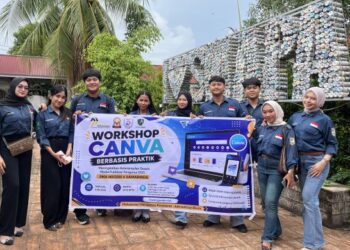 Melalui Workshop Canva, Dosen Polnes Tingkatkan Keterampilan Desain Pengurus OSIS SMAN 4 Samarinda