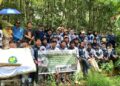 Polnes Dorong Kepedulian Lingkungan, Tanam Pohon di Sekolah Sungai Karang Mumus