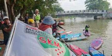 Membersihkan Sampah Sungai Dengan Lomba