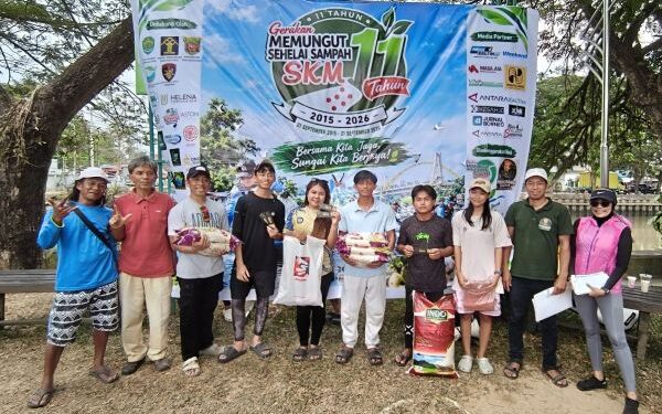 Membersihkan Sampah Sungai Dengan Lomba