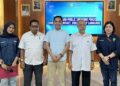 Jurusan Administrasi Bisnis  Polnes Latih OSIS dan MPK SMKN 1 Samarinda Kuasai Public Speaking Berbasis EVB