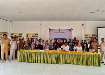 Maksimalkan Potensi Desa Karang Tunggal Tenggarong Seberang melalui Pembentukan Kelompok Sadar Wisata dan Pelatihan Digital AI