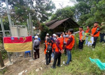 TRKBA Polnes Pasang Stasiun Pemantau Tinggi Muka Air  di Sungai Pampang