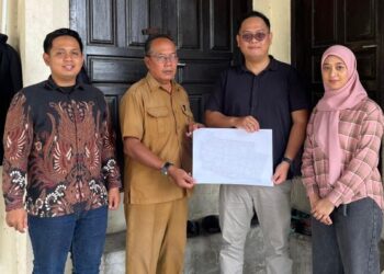 Tim Dosen Polnes Perkenalkan Pemanfaatan Peta Teknis Jaringan Air Bersih dan Listrik Sarana RSUD AWS