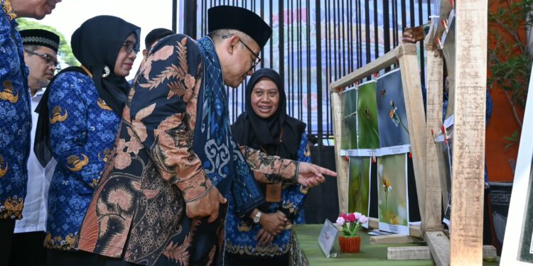 ART-MATIKS: Ketika Rumus Geometri dan AI Tandai Wajah Baru Batik Sidoarjo